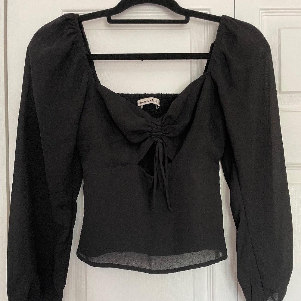 Abercrombie XS Black Long Sleeve Cinched Front Cutout Top